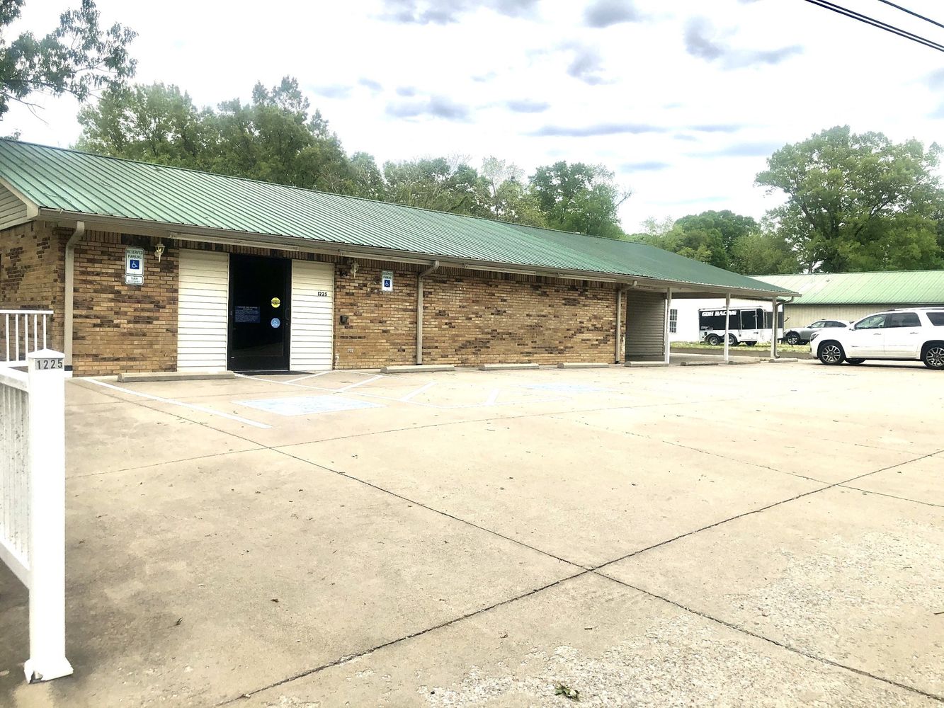 1225 Spring St, Dover, TN 37058